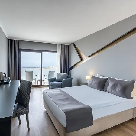 Odelia 4* Kusadası