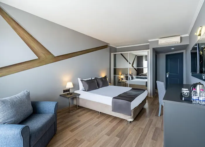 Odelia Отель Кушадасы