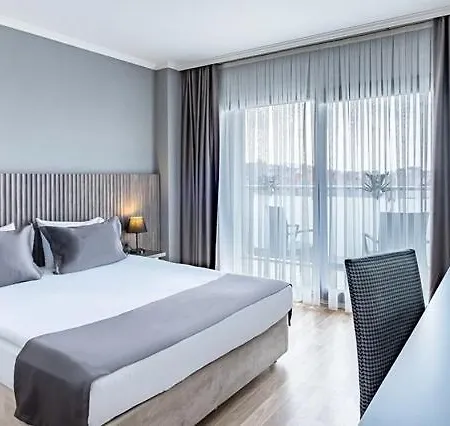 Odelia Hotel